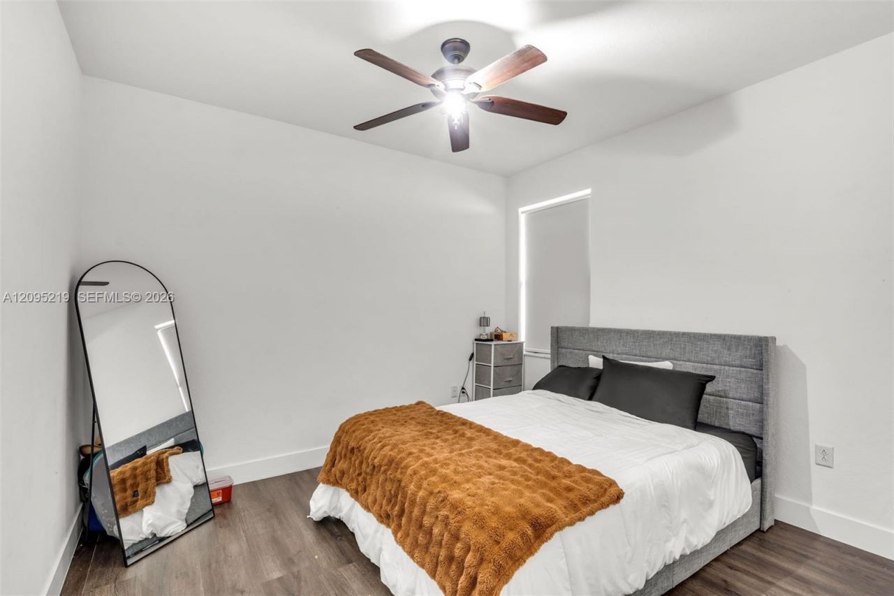8818 W 33 Rd Ave, Hialeah, FL 33018 Photo