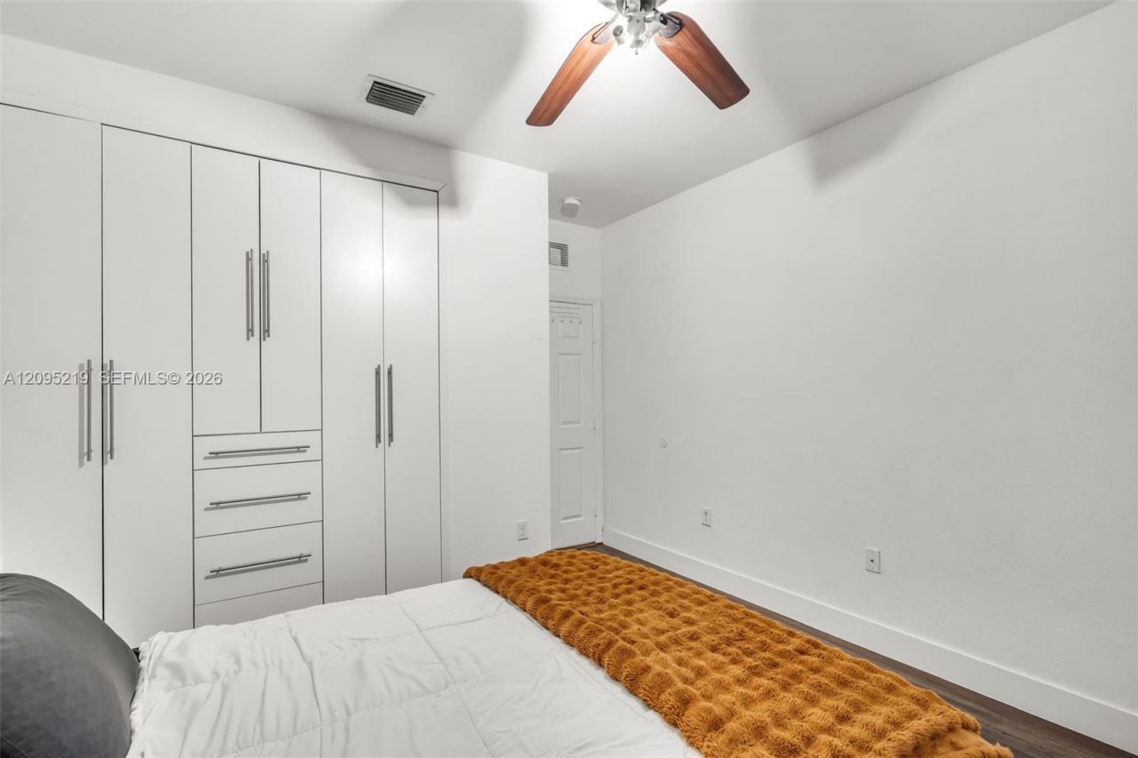 8818 W 33 Rd Ave, Hialeah, FL 33018 Photo