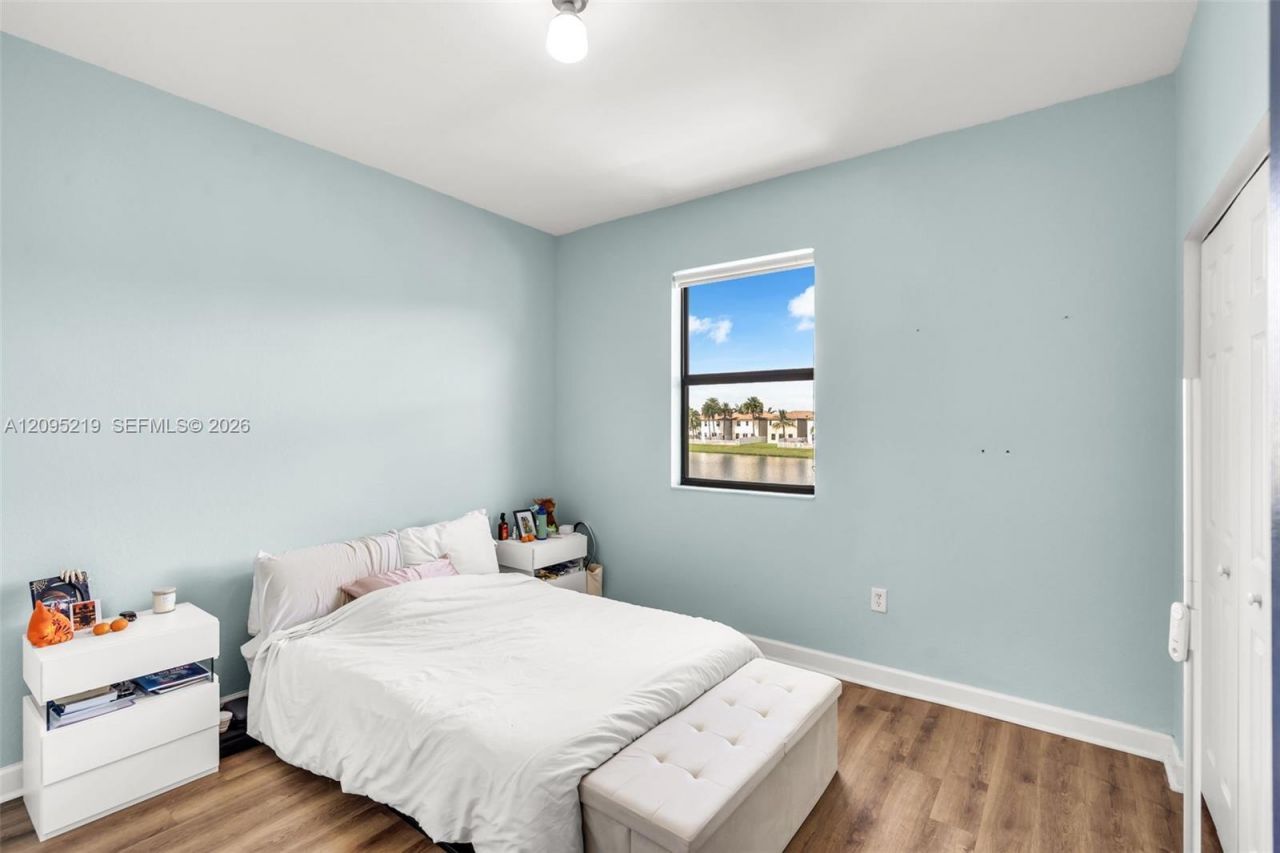 8818 W 33 Rd Ave, Hialeah, FL 33018 Photo