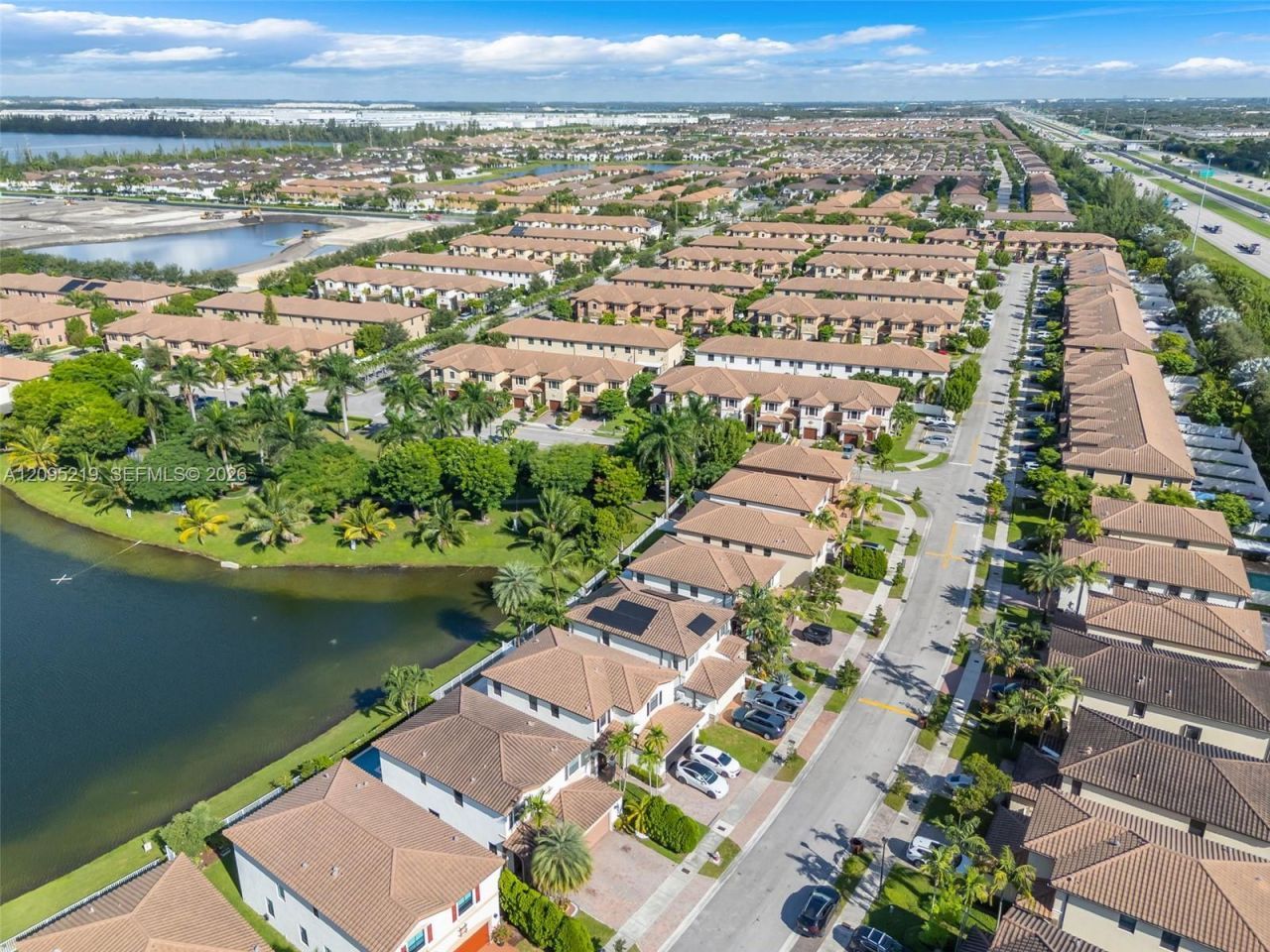 8818 W 33 Rd Ave, Hialeah, FL 33018 Photo