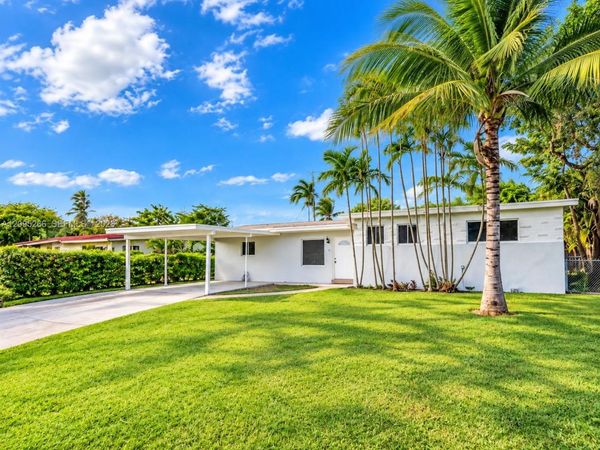 1411 NE 201st Ter , Miami, FL 33179