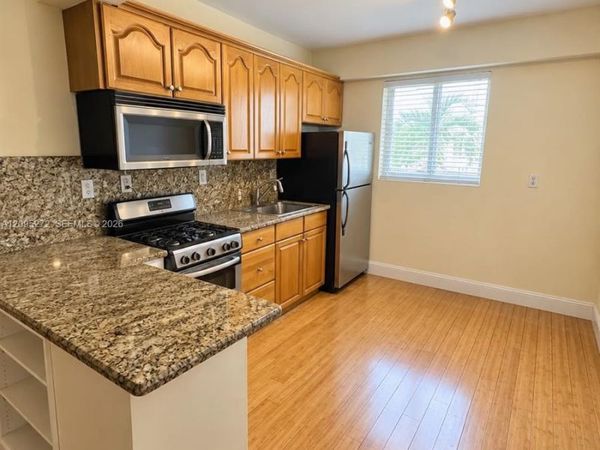 1014 Salzedo St , Unit 200, Coral Gables, FL 33134