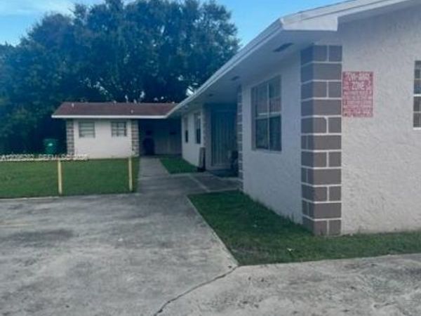 2154 NW 61st St , Unit 2158, Miami, FL 33142