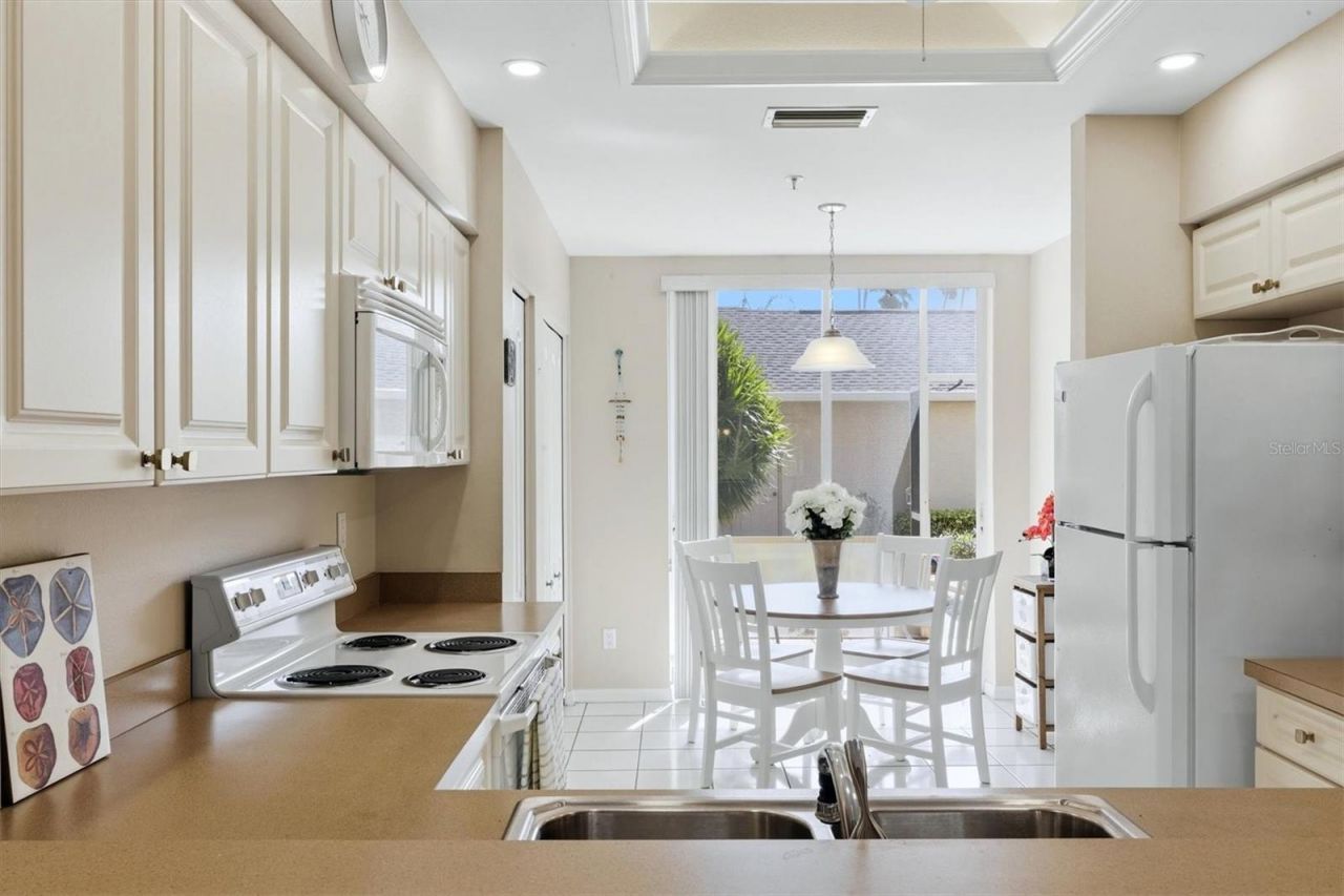 9590 High Gate Drive , Unit 1912, Sarasota, FL 34238 Photo
