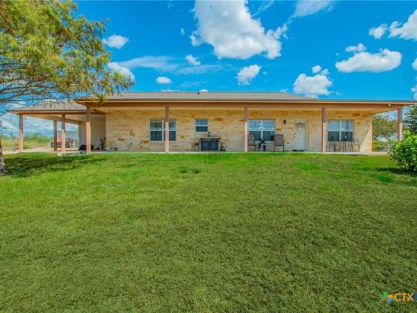 834 County Road 103, Rogers, TX 76569