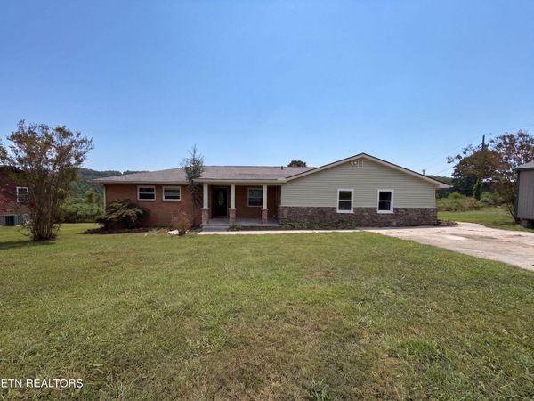 302 Sunset Lane, Harriman, TN 37748