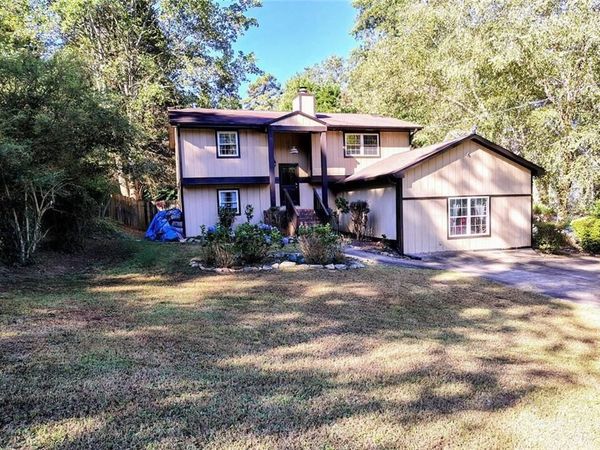 2865 Lanier Beach South Road, Cumming, GA 30041