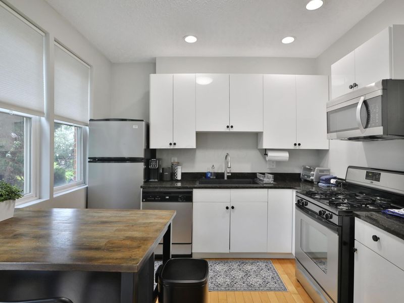 1092 Highland Street , Columbus, OH 43201 Photo 14
