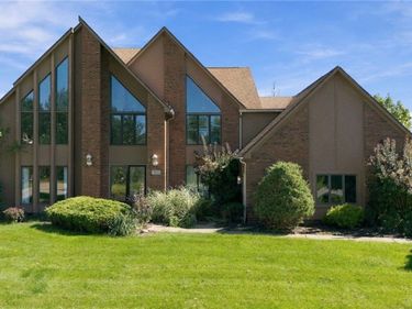 5553 Hidden Pines Court, Buffalo, NY 14221