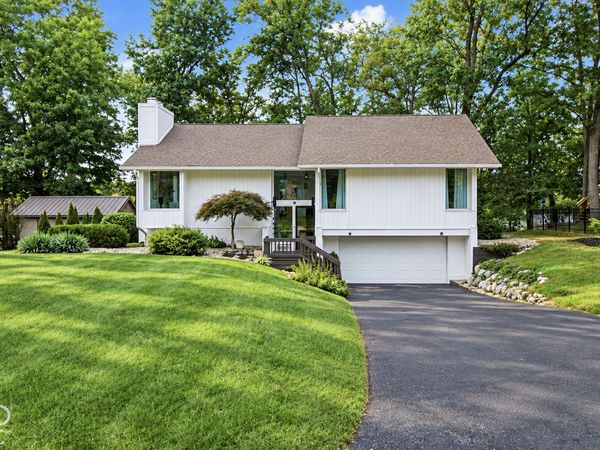 236 Coventry Way , Noblesville, IN 46062