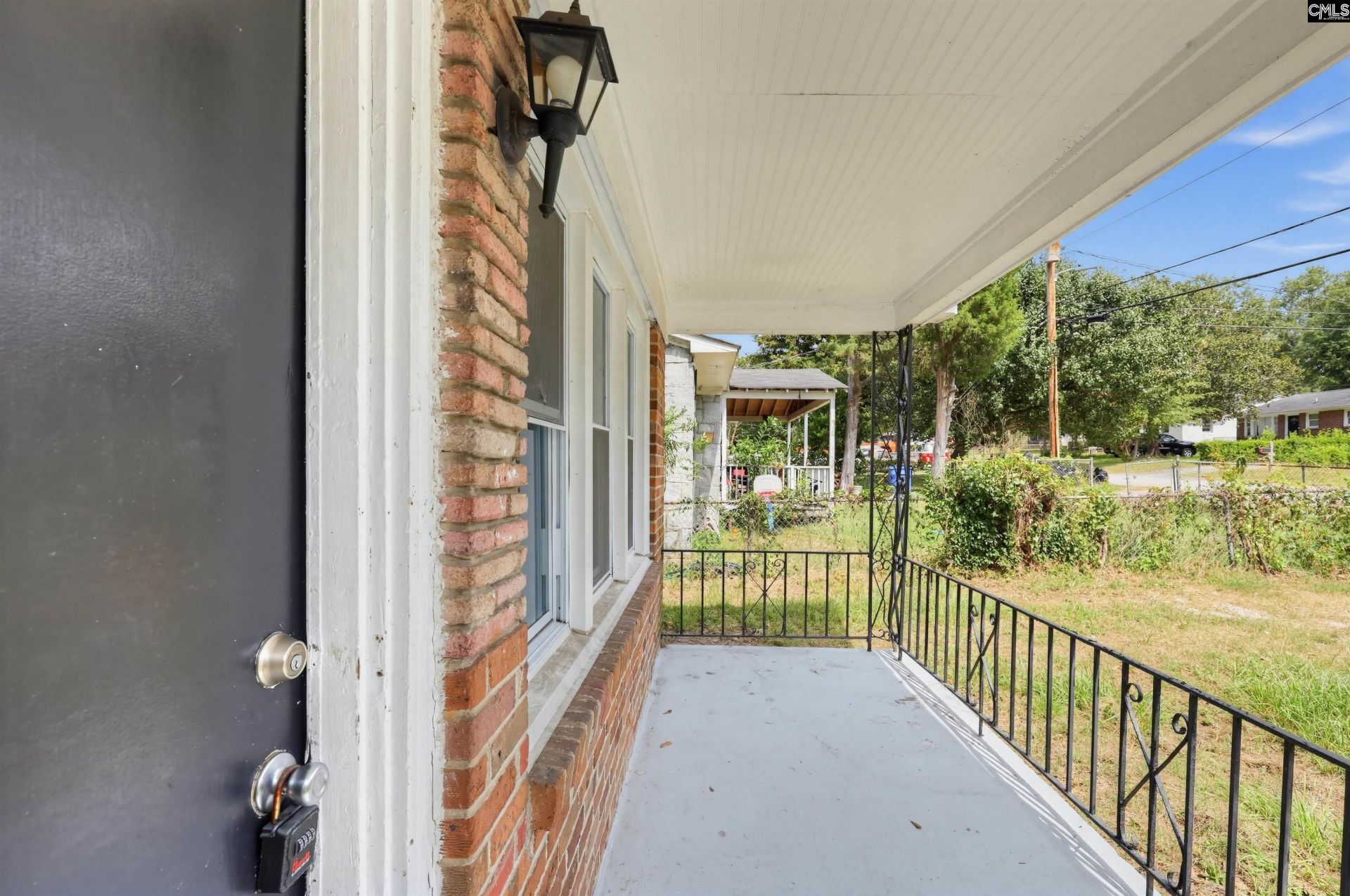 1413 Dahlia Road Photo 5