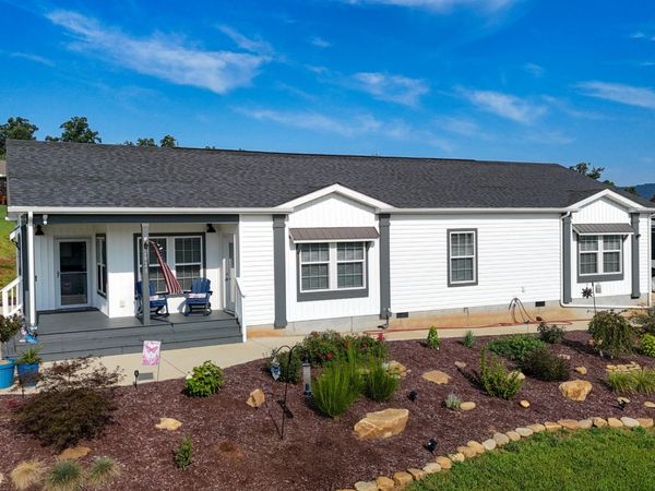 2020 Lazy Drive , Newport, TN 37821