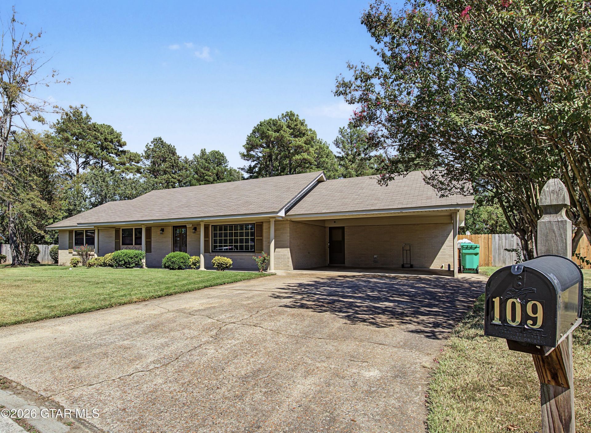 109 Eastwood Drive, Columbus, MS 39702 Main Photo