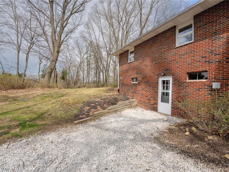 3844 Uncas Drive, Akron, OH 44319 Photo 46