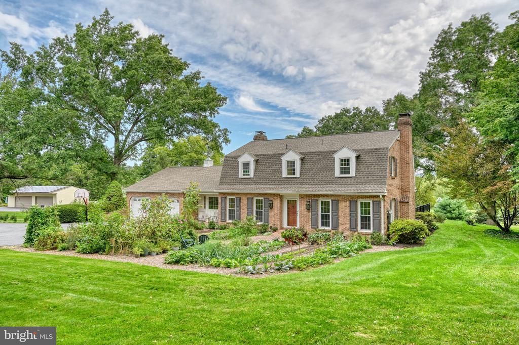 1 HEIDELBERG COURT , BERNVILLE, PA 19506