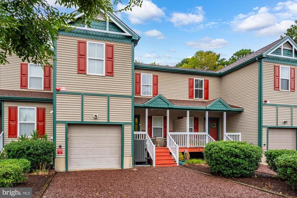 323 YACHT CLUB DRIVE , BERLIN, MD 21811