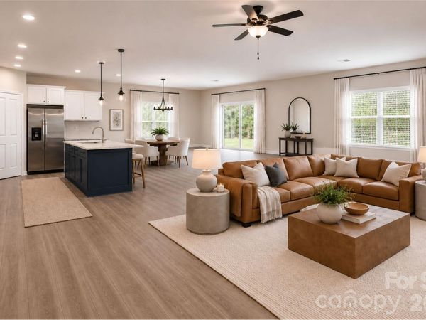 2231 Dardan Woods Drive , Charlotte, NC 28215