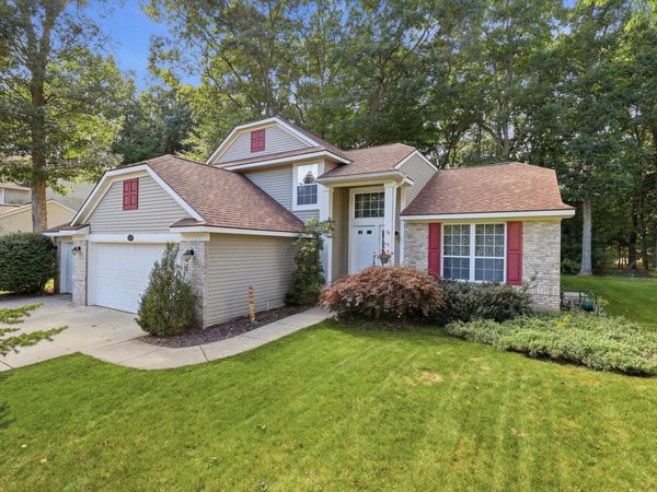 13347 Greenbriar Drive, Grand Haven, MI 49417
