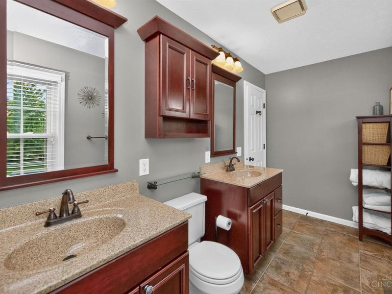 2459 Carriagegate Lane, Deerfield Township, OH 45039 Photo 28