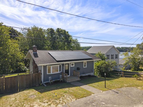 10 Shangri La Blvd, Wareham, MA 02538