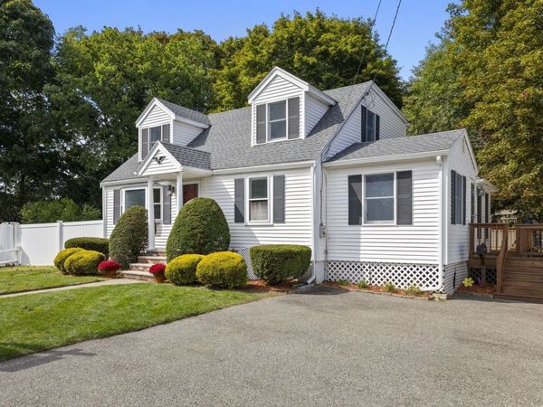 3 Lantern Lane, Woburn, MA 01801