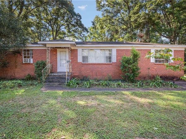 5325 Colonial Circle S, Mobile, AL 36618