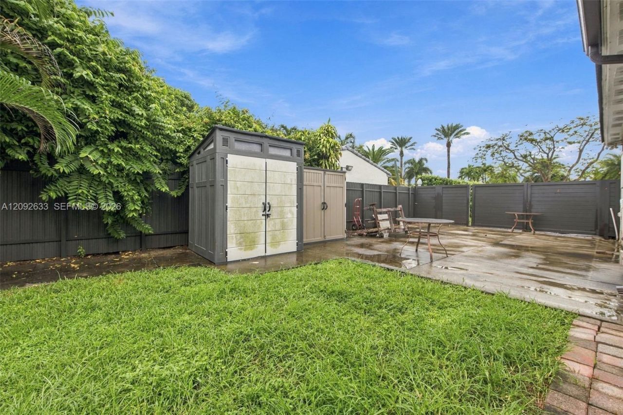 565 East Dr , Miami Springs, FL 33166 Photo