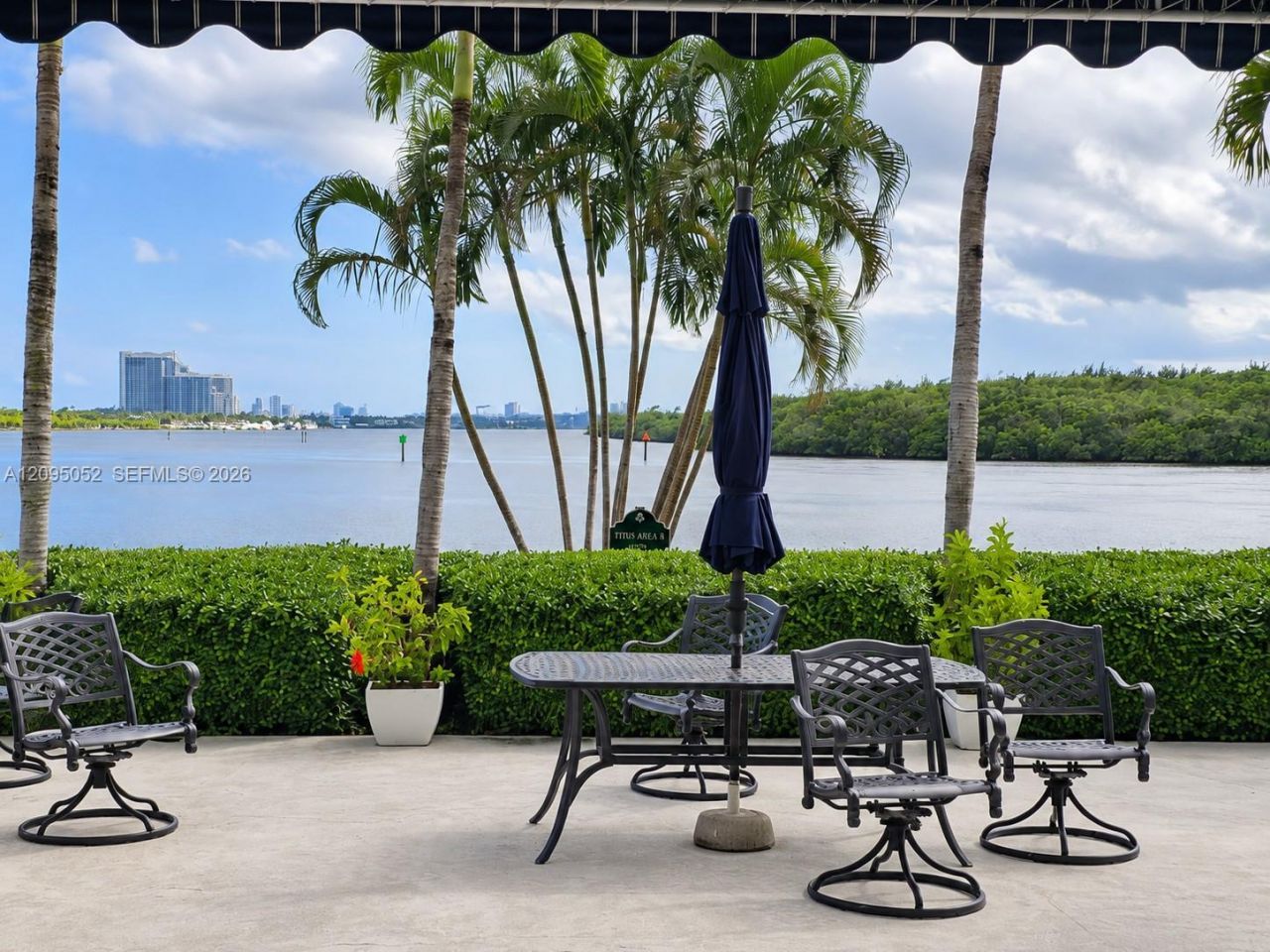 500 W Bayview Dr , Unit 621, Sunny Isles Beach, FL 33160 Photo
