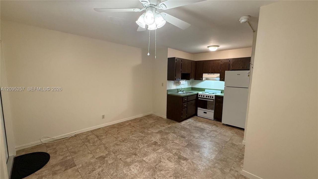 2400 SW 42nd Ave, Unit 6, Fort Lauderdale, FL 33317 Photo