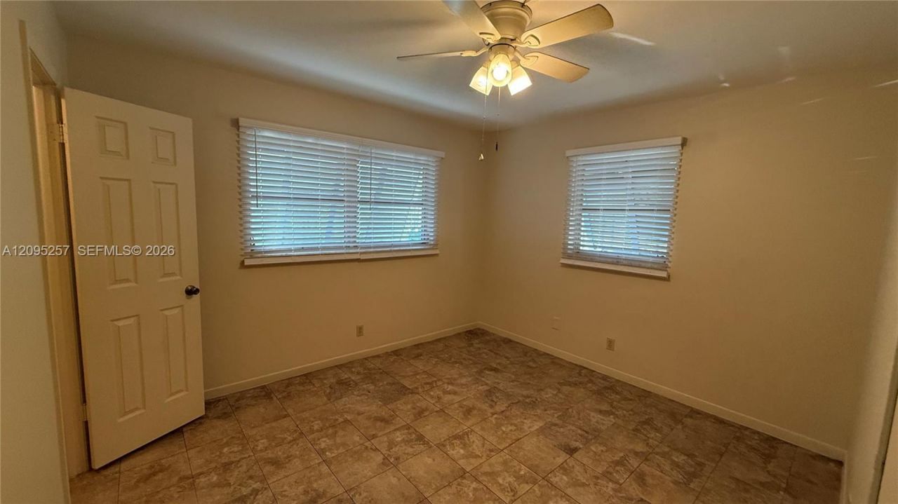 2400 SW 42nd Ave, Unit 6, Fort Lauderdale, FL 33317 Photo