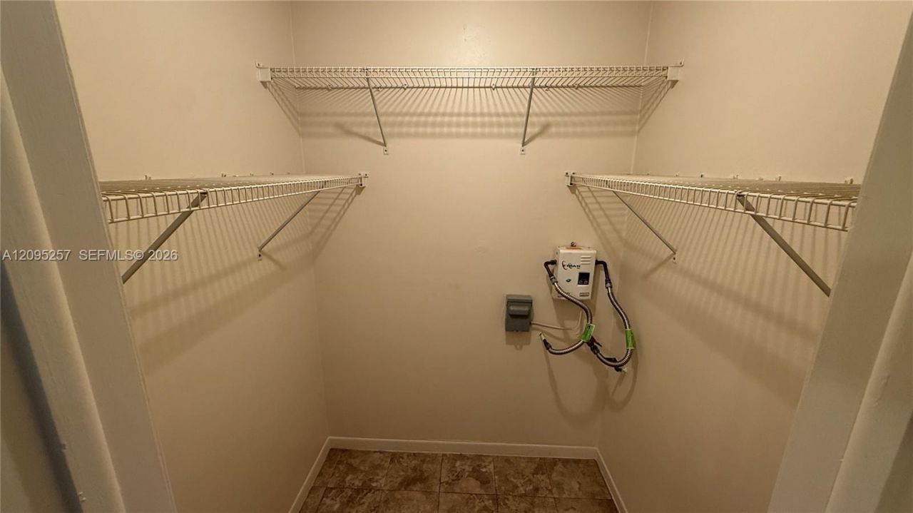 2400 SW 42nd Ave, Unit 6, Fort Lauderdale, FL 33317 Photo