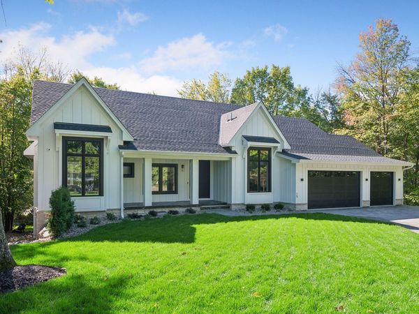 15 Maple Hill Drive, Tonka Bay, MN 55331