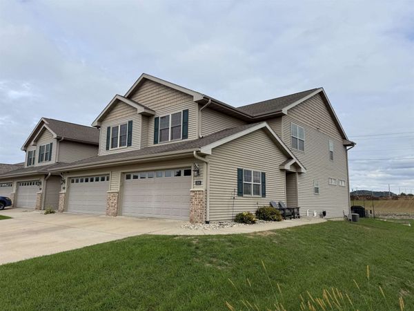 1026 20th Street, Unit 4, Prairie du Sac, WI 53578
