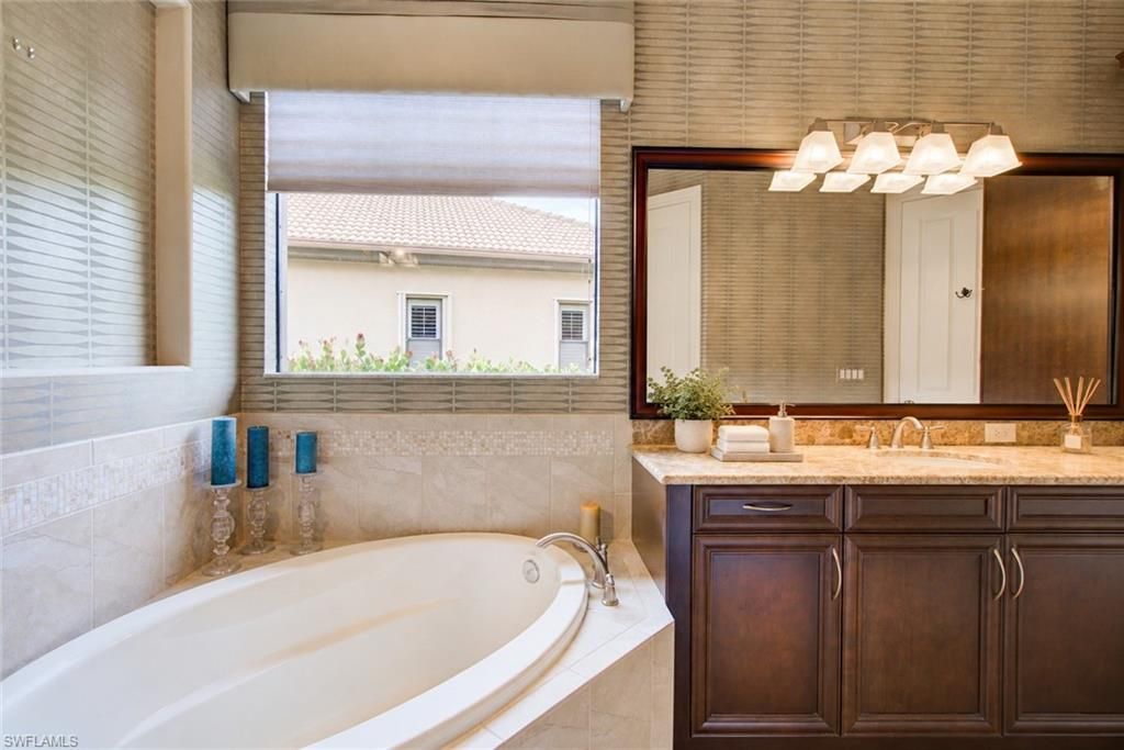8677 Mercado Ct, Fort Myers, FL 33912 Photo