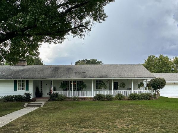 1006 Hickory Avenue, McComb, MS 39648