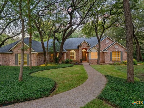 508 Riverwood Drive , Belton, TX 76513