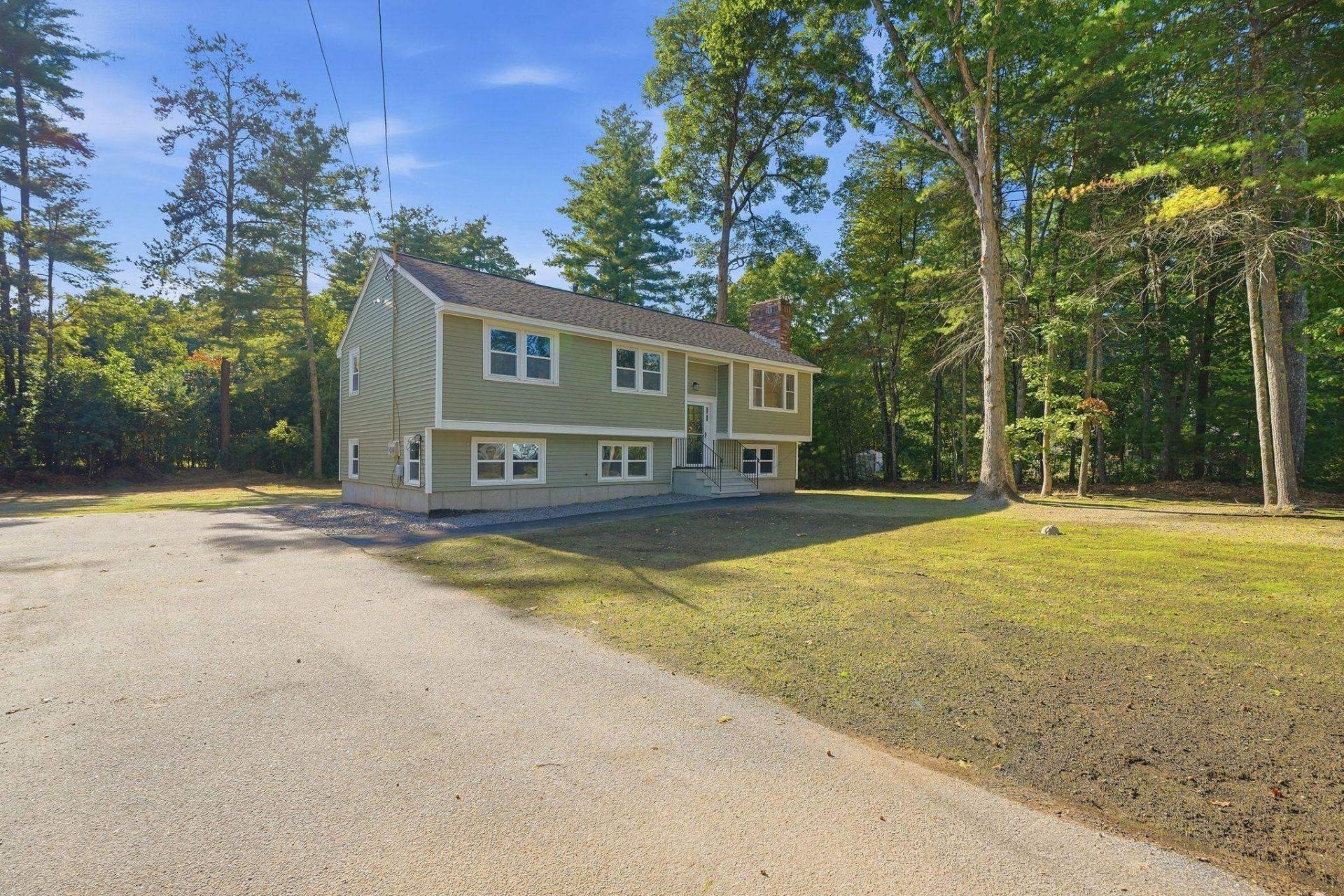 129 Hobbs Road, Pelham, NH 03076 Main Photo