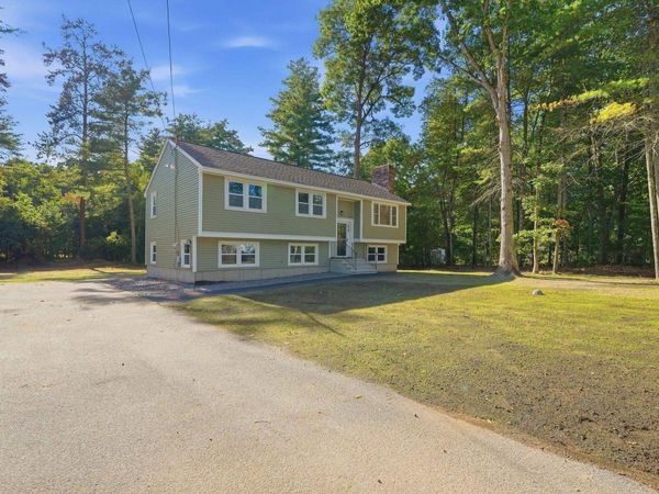 129 Hobbs Road, Pelham, NH 03076