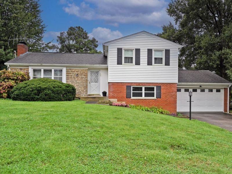 8397 Holiday Hills Drive, Cincinnati, OH 45255 Photo 1