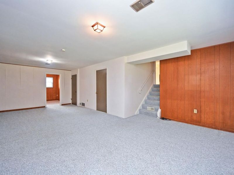 8397 Holiday Hills Drive, Cincinnati, OH 45255 Photo 29