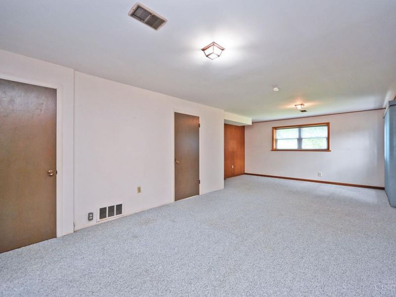 8397 Holiday Hills Drive, Cincinnati, OH 45255 Photo 30