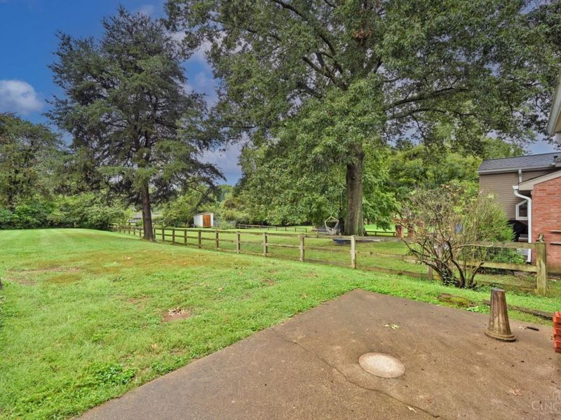8397 Holiday Hills Drive, Cincinnati, OH 45255 Photo 35