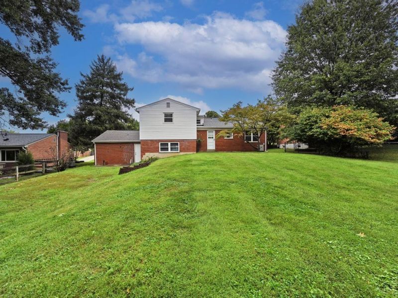8397 Holiday Hills Drive, Cincinnati, OH 45255 Photo 40