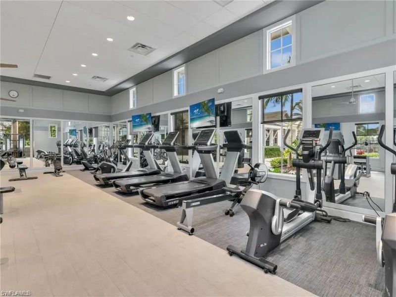9062 Montserrat Dr, Naples, FL 34114 Photo