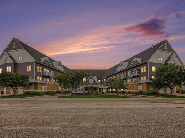 917 W Savidge Street, Unit 30, Spring Lake, MI 49456