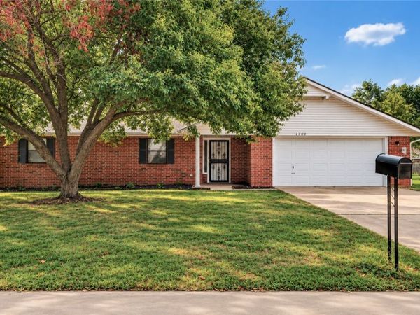 2709 Hyatt Avenue , Springdale, AR 72762