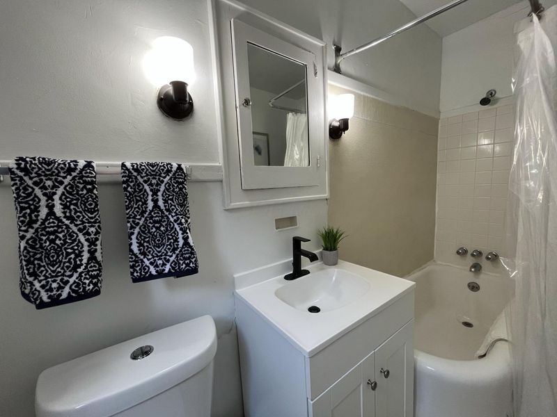 1347 Highland Street , Unit 1347, Columbus, OH 43201 Photo 9