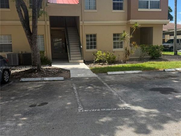 18310 NW 68th Ave , Unit F, Hialeah, FL 33015