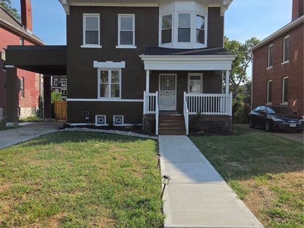 5922 Clemens Avenue , St Louis, MO 63112