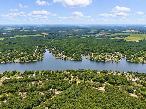 324 Hickory Drive , Cuba, MO 65453